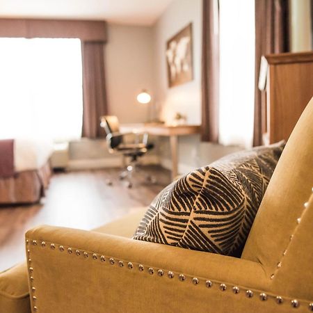 Cambridge Hotel And Conference Centre Extérieur photo