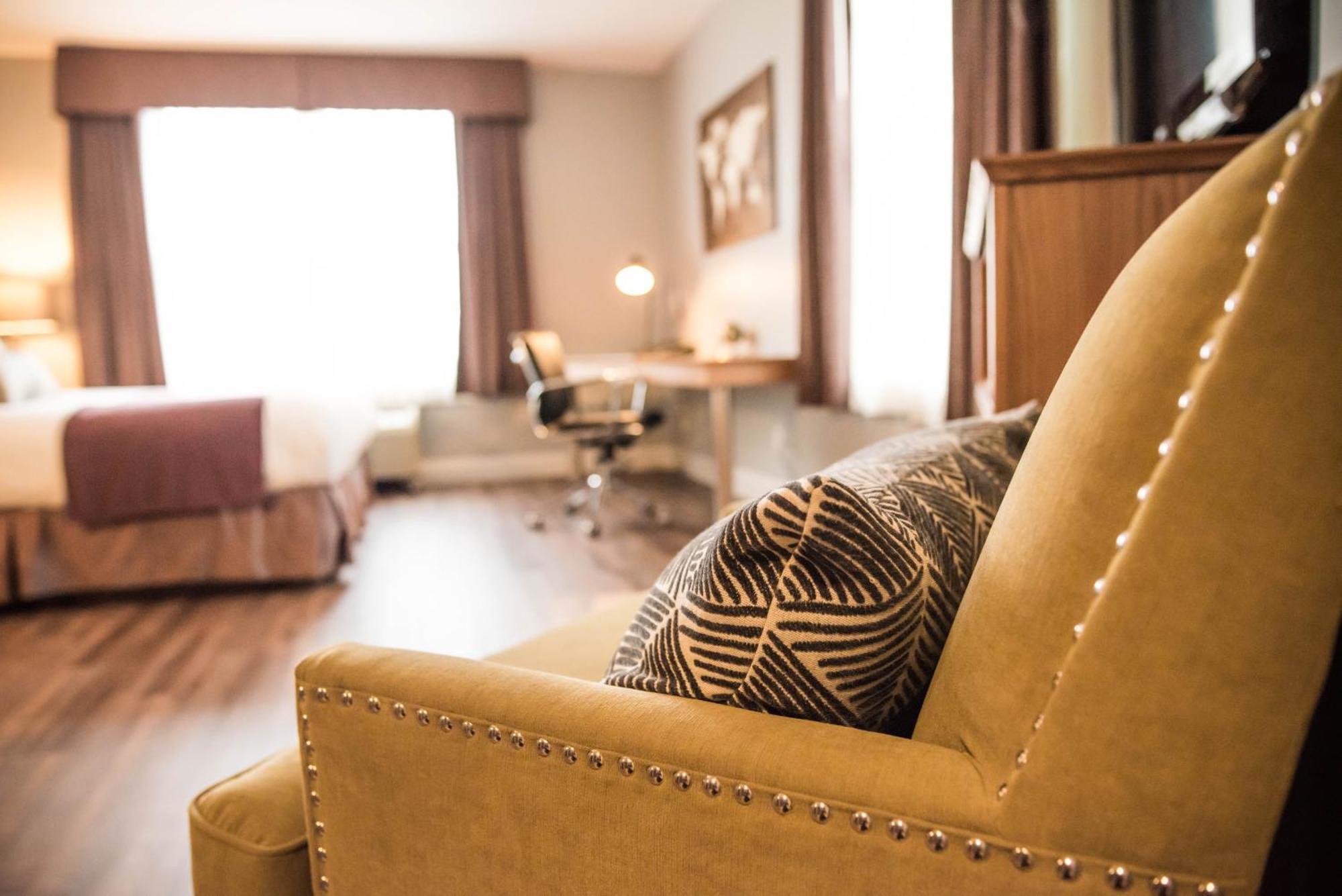 Cambridge Hotel And Conference Centre Extérieur photo