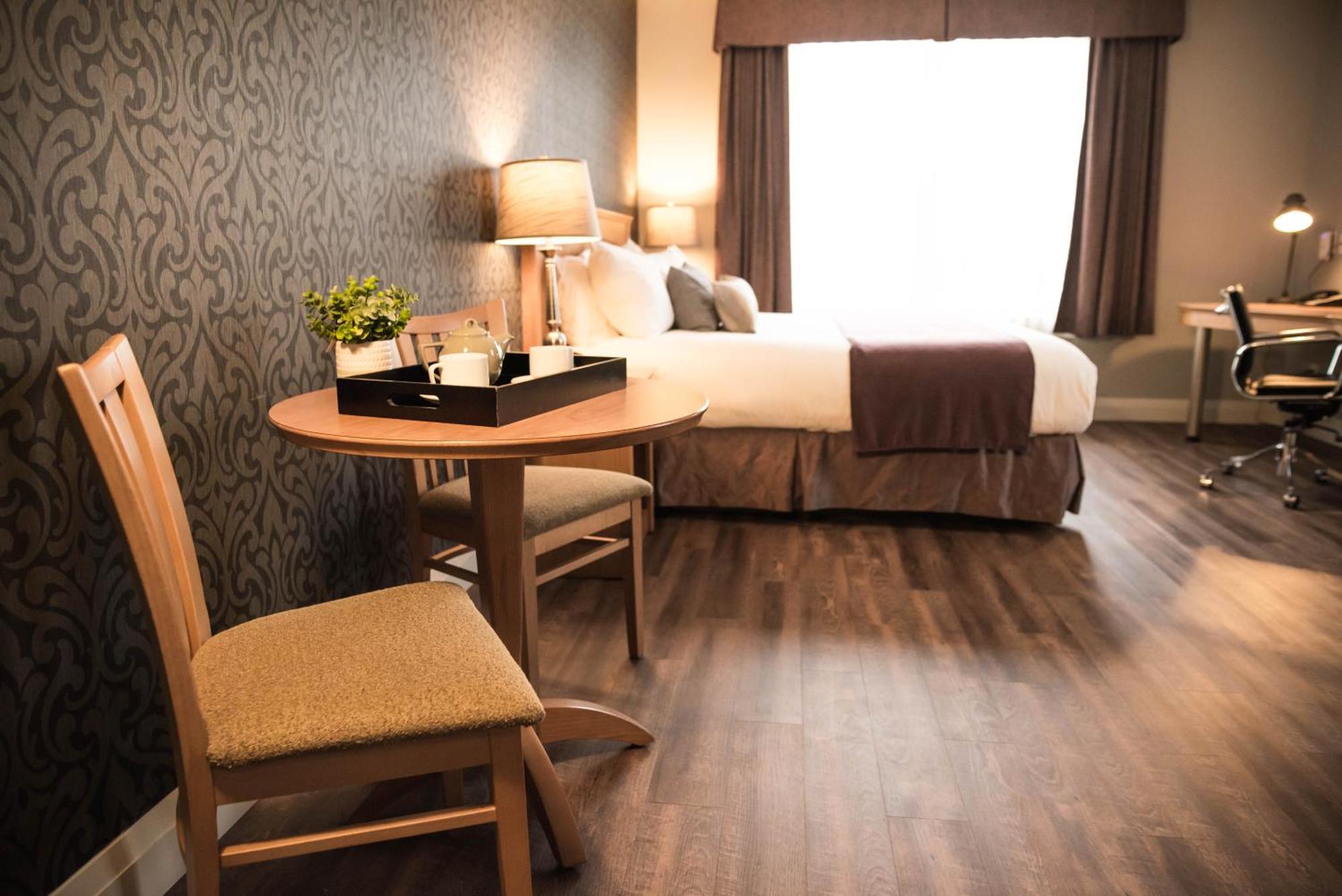 Cambridge Hotel And Conference Centre Extérieur photo