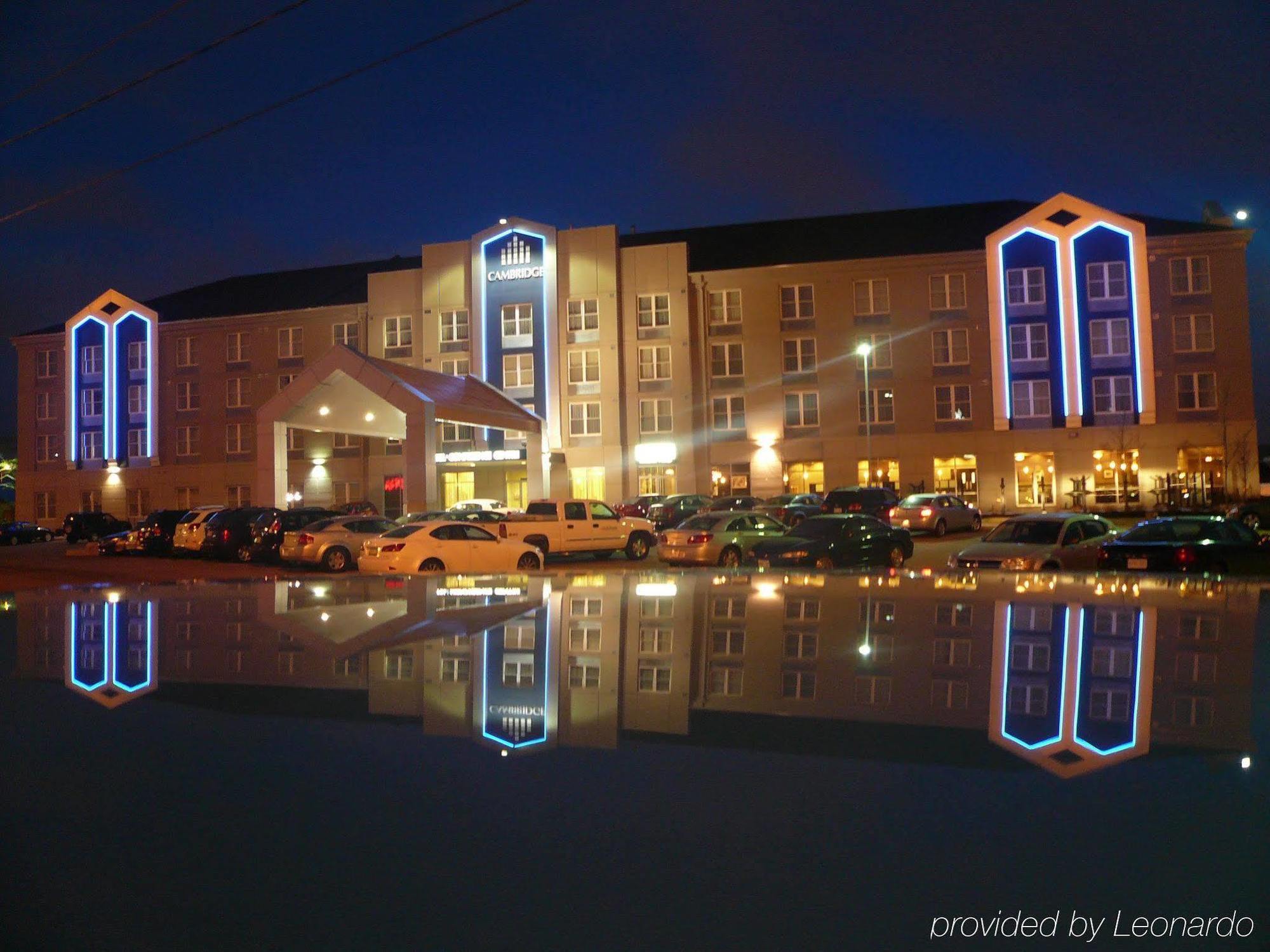 Cambridge Hotel And Conference Centre Extérieur photo