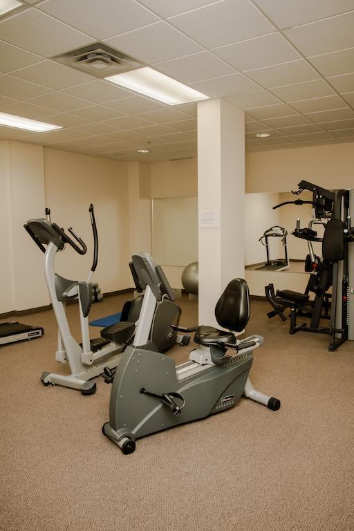 Cambridge Hotel And Conference Centre Extérieur photo